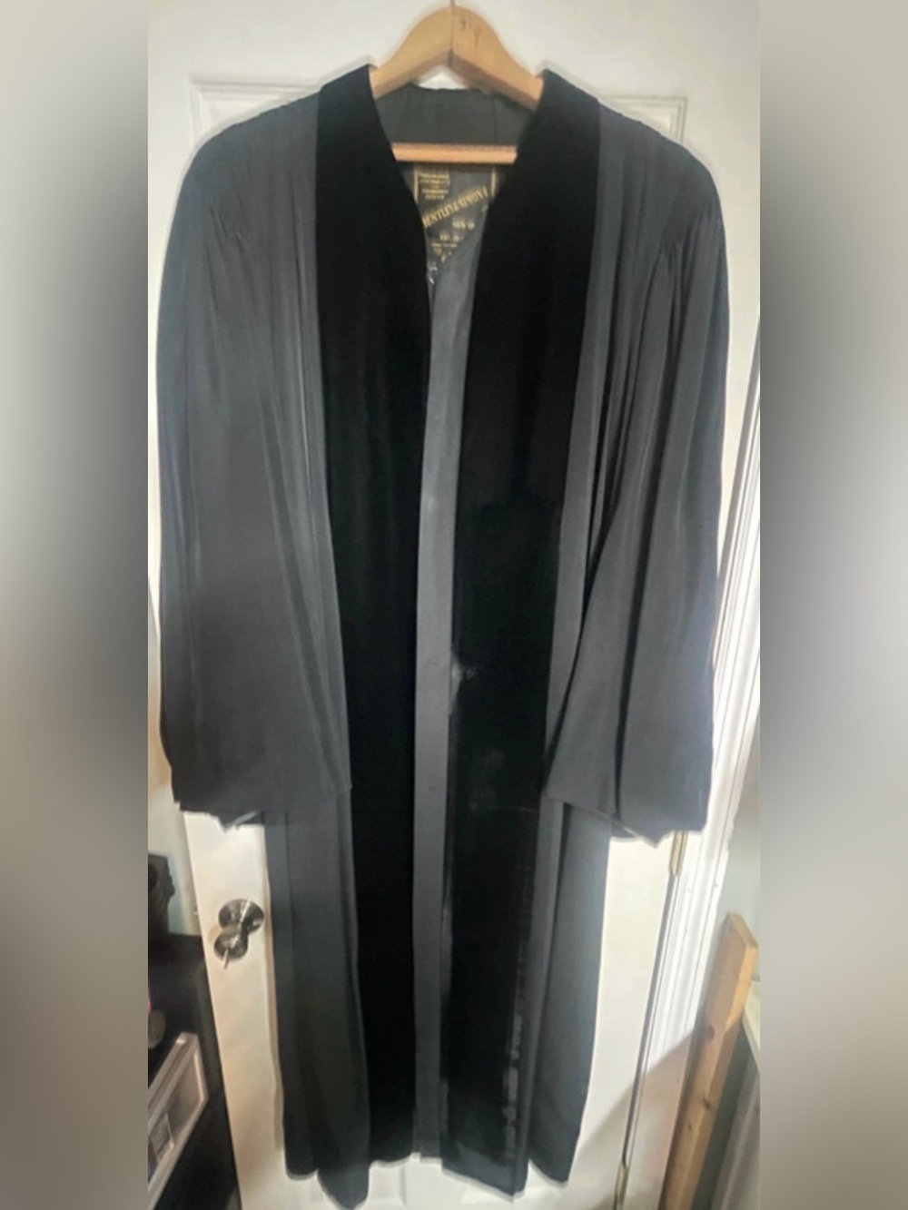Bentley & Simon Religious Vestment Academic Gown Adult Black Velvet Pleated Vint